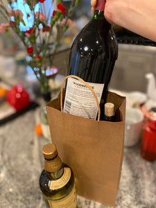 heavy weight paper hold one bottle 1.5L woodbridge wine and a 750ml wine